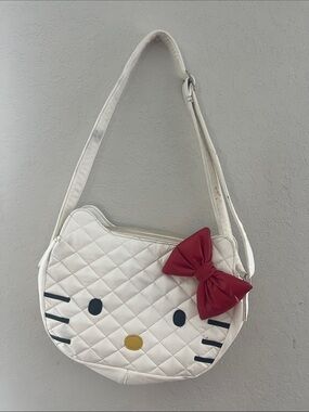 White Quilted HELLO KITTY Shoulder Bag with Red Bow